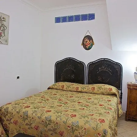 Hotel P&b Acasamia Di Damico Francesco 3*