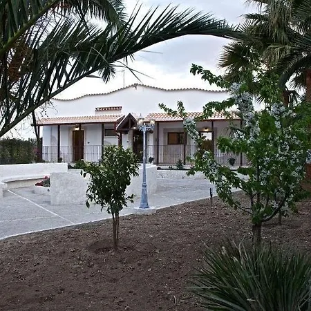 Hotel P&b Acasamia Di Damico Francesco Barletta